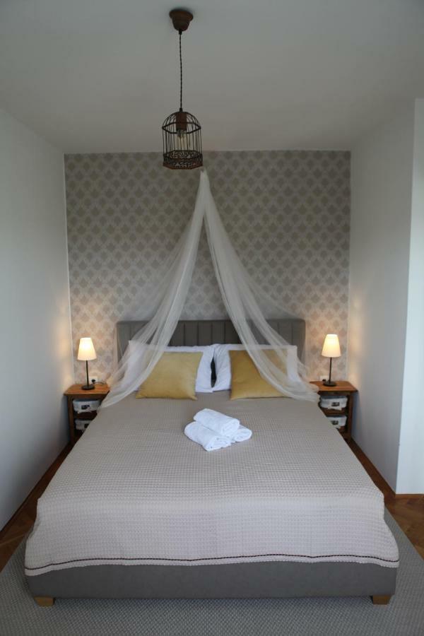 Apartment Blue Ivy Селине Екстериор снимка