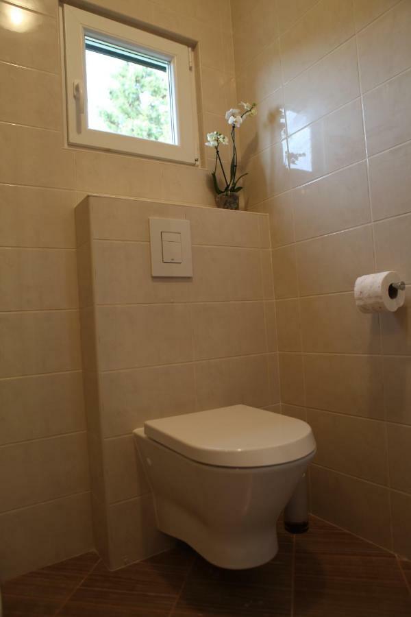Apartment Blue Ivy Селине Екстериор снимка