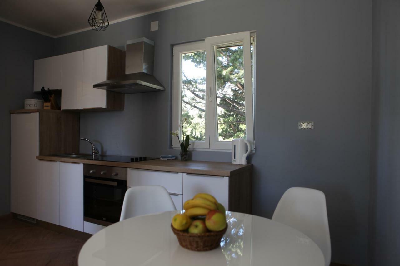 Apartment Blue Ivy Селине Екстериор снимка